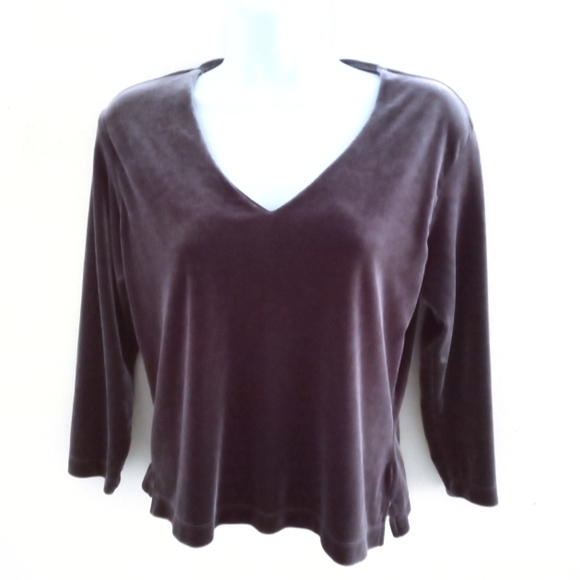 NWT🎁FREE GIFT INCLUDED Shimmering Glitter V-neck Long-Sleeves Blouse Women - Picture 3 of 12